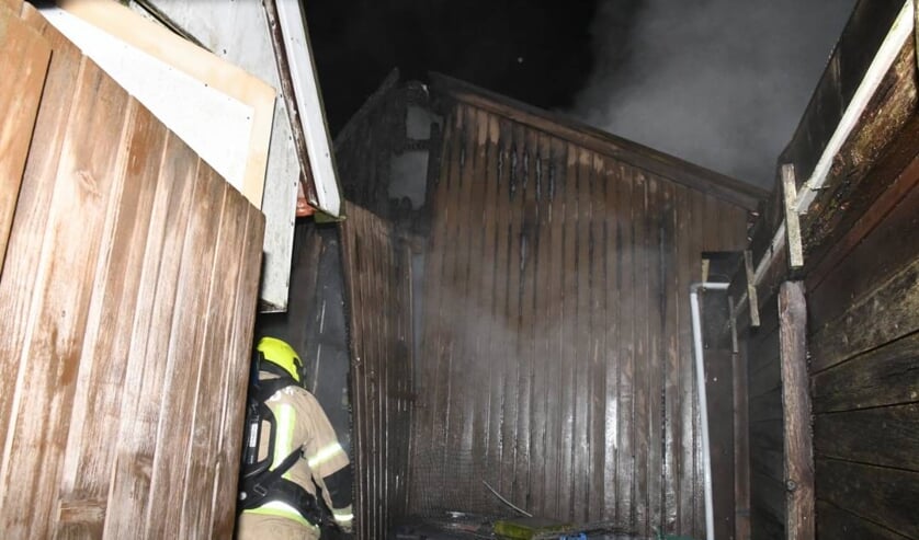 Flinke rookontwikkeling bij schuurbrand in Koninginneweg Goes