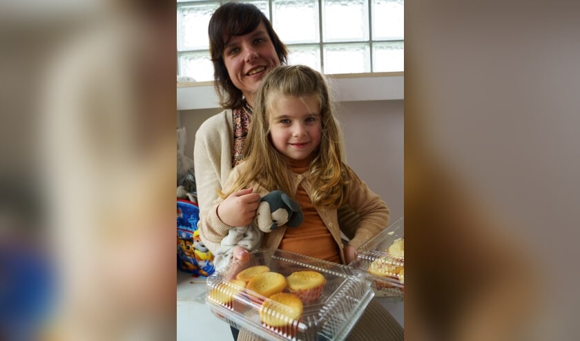 Ilona en Mila haalden met eigen actie 150 euro op voor KiKa