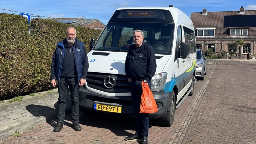 Frans en Albert zijn vrijwillige chauffeurs op Buurtbus Flex