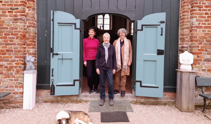 Familie Rijken exposeert in de kapel van Hoogelande