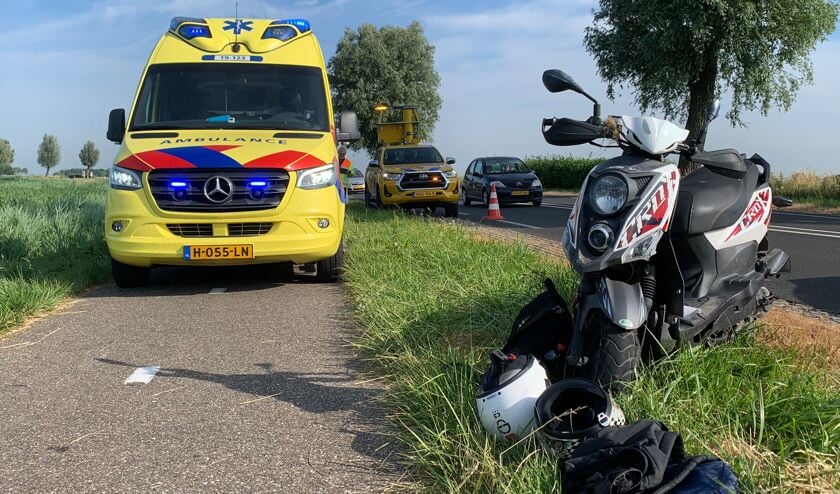 Fietser gewond na botsing met scooter aan Postweg