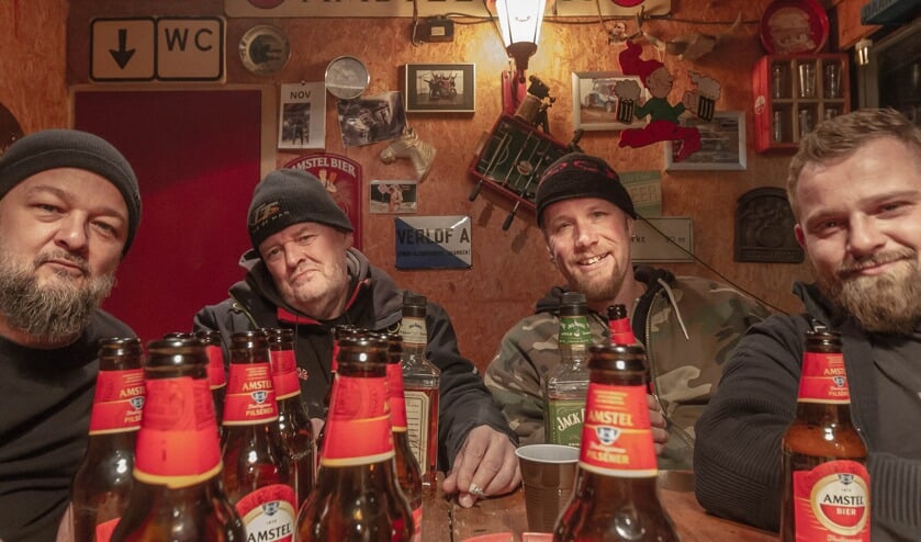 Brommers kieke met Surrender