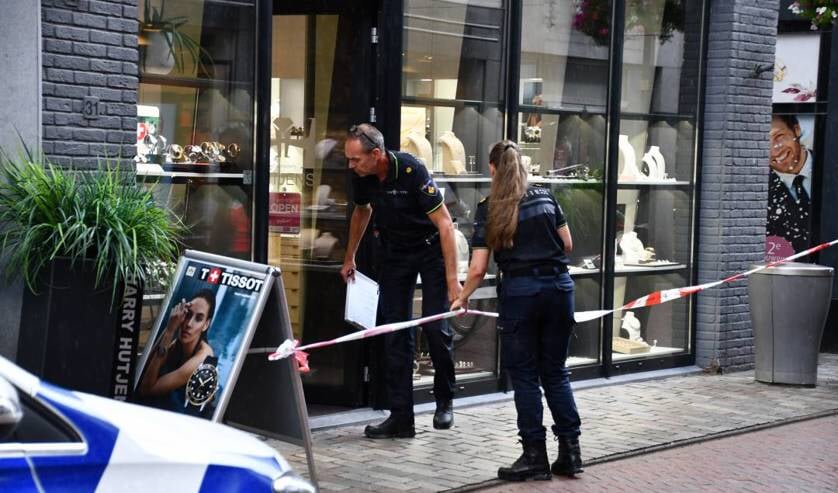 Politie zoekt verdachten na overval in Lange Kerkstraat Goes