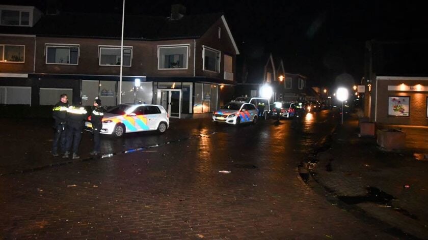 (Update) Onrustige nieuwjaarsnacht in Krabbendijke: Politie grijpt in
