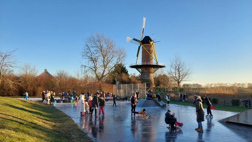 FOTO'S: IJspret in Wolphaartsdijk