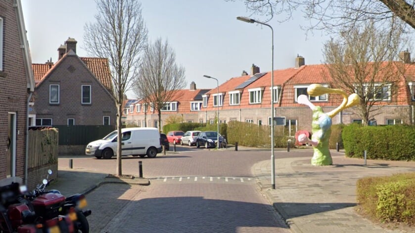 Brandbom door voorruit woning Middelburg, politie zoekt getuigen