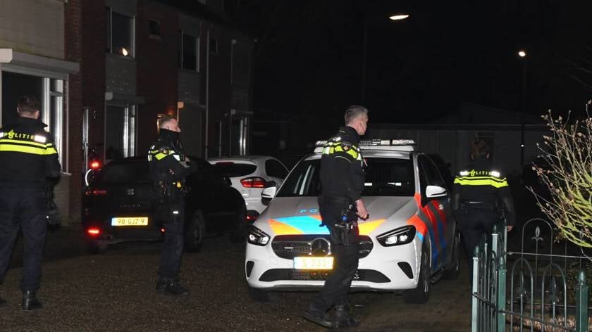 Steekpartij in Sint-Annaland, politie doet onderzoek