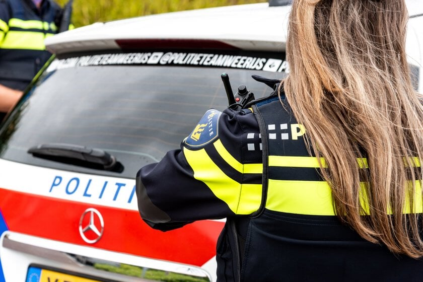 Automobilist sleurt agenten mee de sloot in: aangehouden voor poging tot doodslag