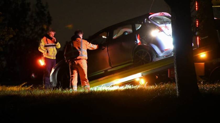Dronken automobilist belandt in de berm na eenzijdig ongeluk op de A58