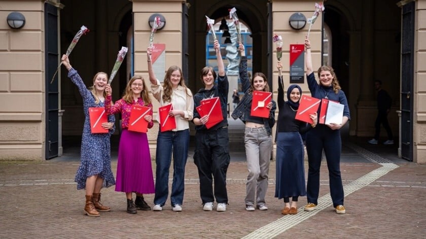 Profielwerkstukprijs voor Hilde van Doorn en Anne-Marthe Westmaas van Calvijn College Goes