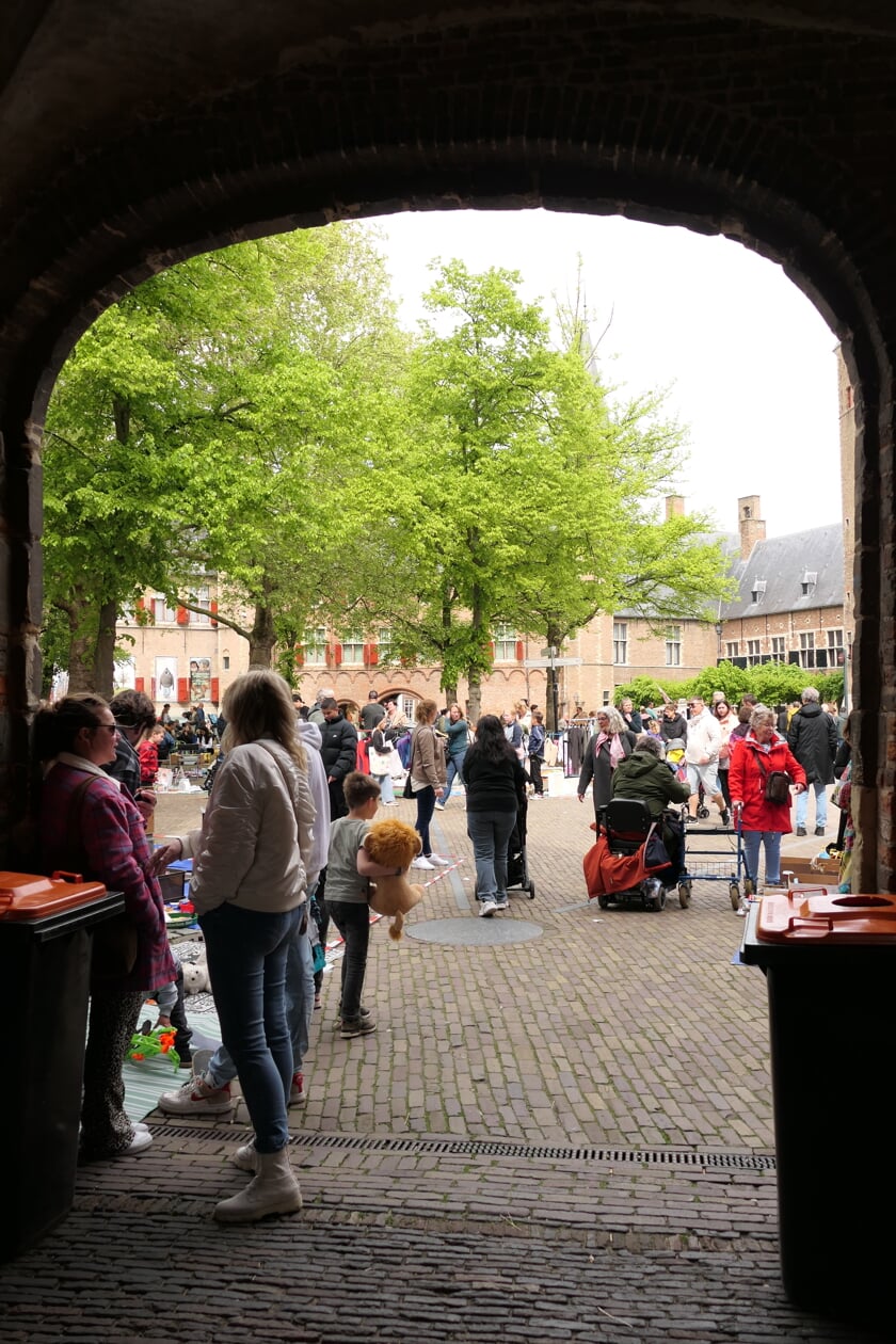 Terugblik kleedjesmarkt Abdijplein Middelburg
