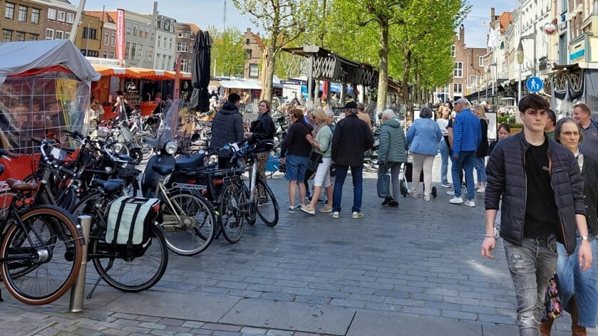 Markt over toekomst binnenstad in Goes: 'Absurd dat je in Goes nog met auto op Grote Markt kunt rijden'