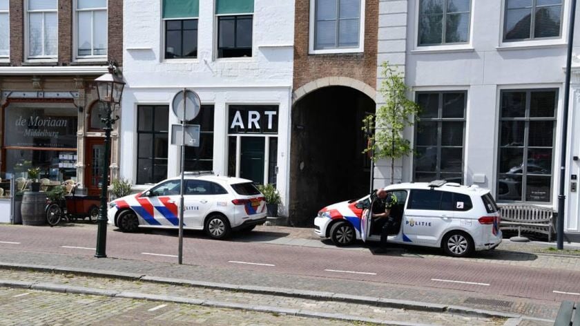 Dodelijk incident bij woning Damplein: Politie doet onderzoek