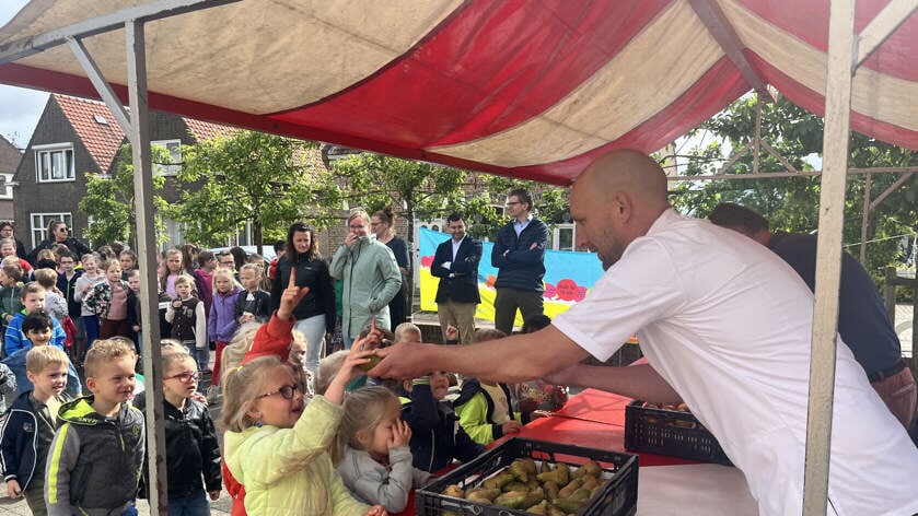 Kapelse basisscholen krijgen voortaan lokaal fruit geserveerd