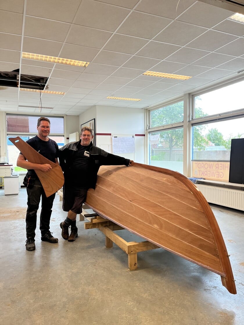 Heel Kortgene bouwt mee aan traditionele skiff