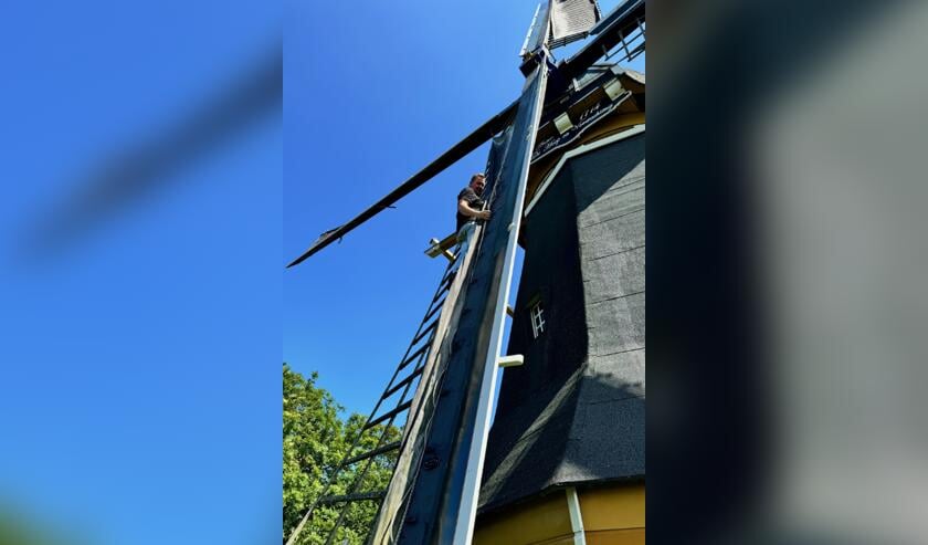Burgemeester Dijksterhuis als molenaar