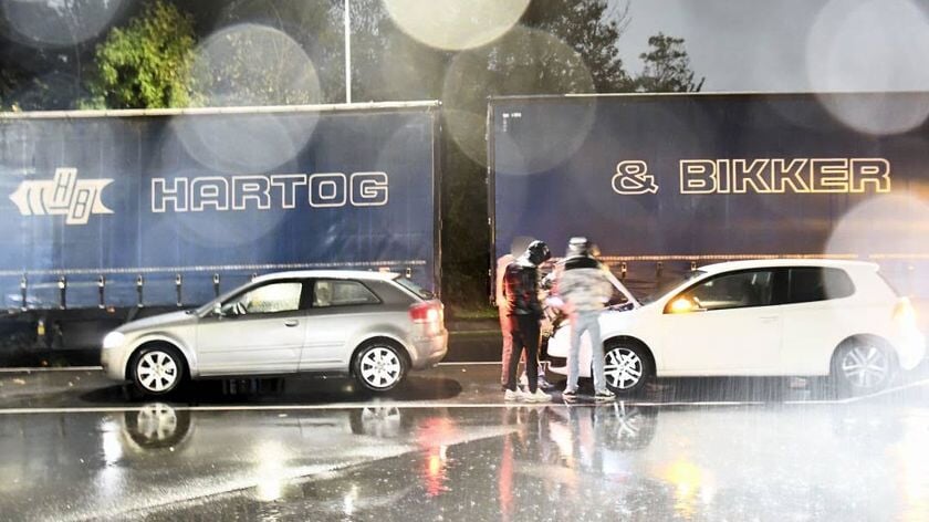 Twee auto’s met elkaar in botsing op Baskensburgplein