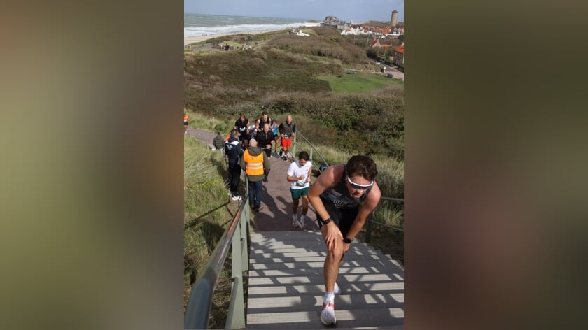 Stormachtige editie Kustmarathon Zeeland 2025