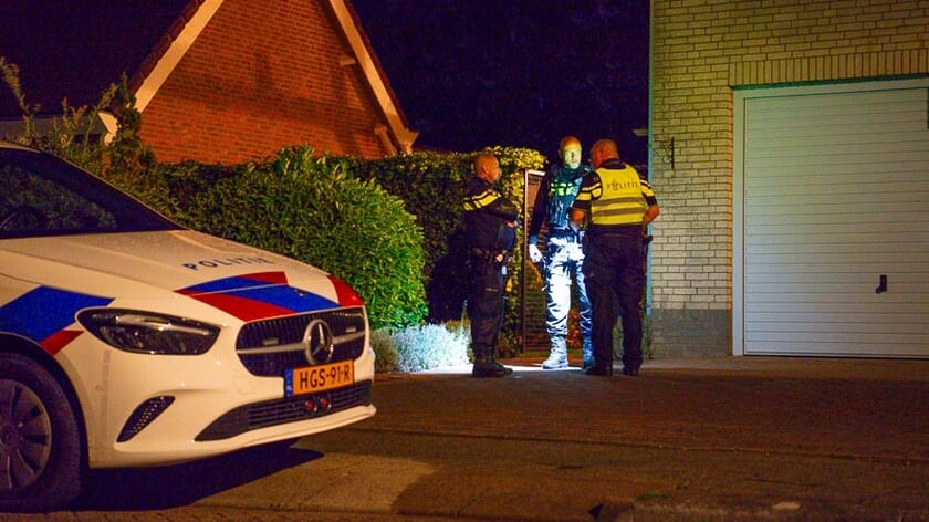 Diefstal met geweld bij woning aan Huygensstraat: Vrouw moet sieraden afstaan [UPDATE]