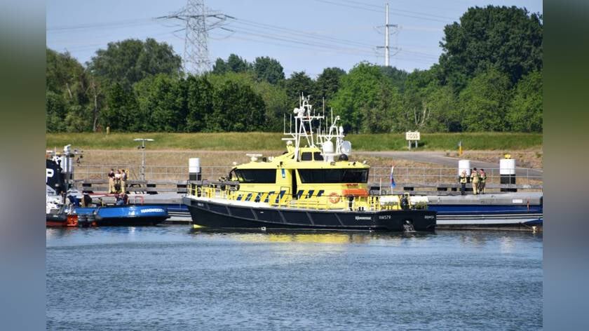 Snelle inzet voorkomt zinken binnenvaartschip bij Hansweert