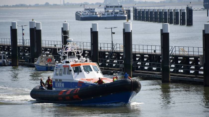 Toch één slachtoffer van de aanvaring op de Westerschelde naar het ziekenhuis