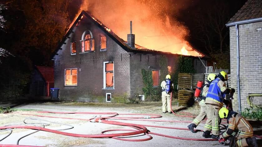 Woning in Kortgene volledig verwoest door uitslaande brand
