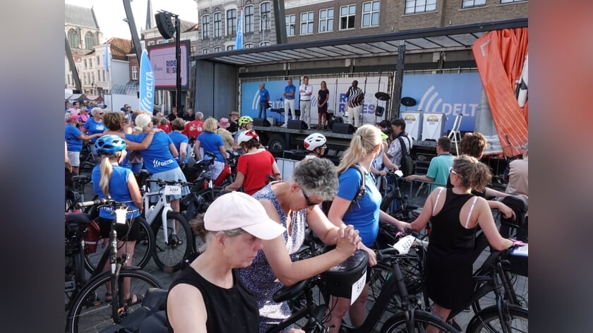 Duizenden fietsten Delta Ride for the Roses voor kankeronderzoek