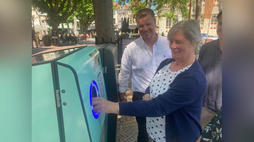 In Middelburg staat ‘flessenautomaat’ voortaan gewoon op straat