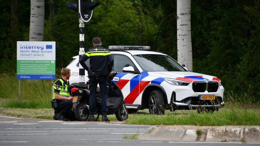 Gewonde bij aanrijding tussen scooter en auto in Middelburg
