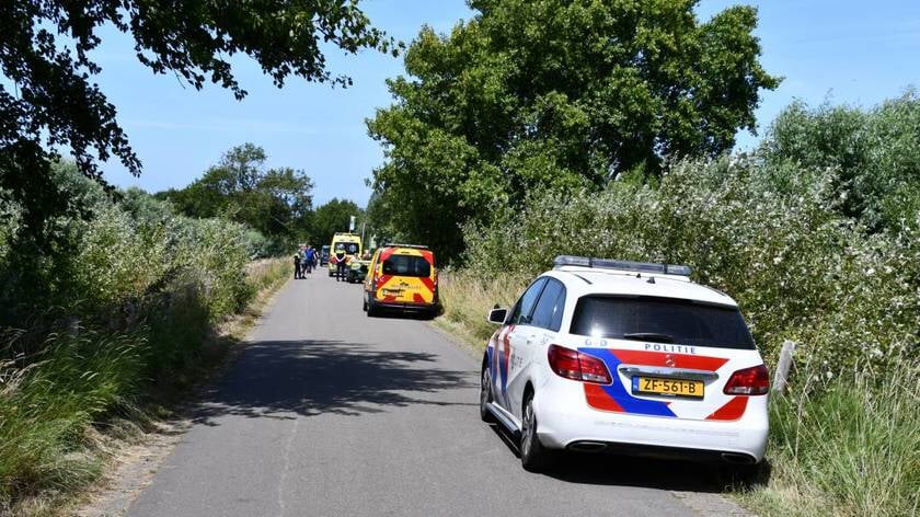 Fietsers ten val bij Vrouwenpolder, vrouw naar ziekenhuis