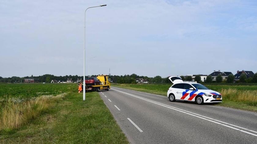 Bestuurder auto gewond bij eenzijdig ongeval aan de Hoge Meet