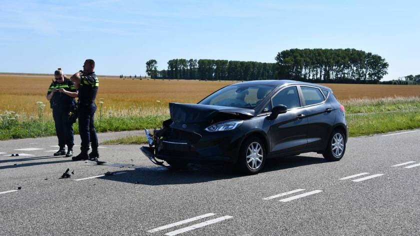 Auto’s beschadigd na botsing bij Wilhelminadorp