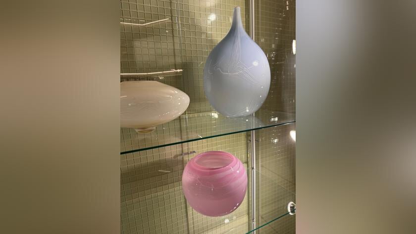 Glaskunstenaar exposeert in hal gemeentehuis Borsele