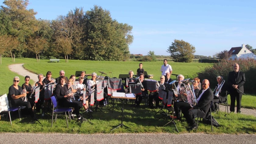 Concert Brassband Crescendo met soep bij Leger des Heils Walcheren in Middelburg