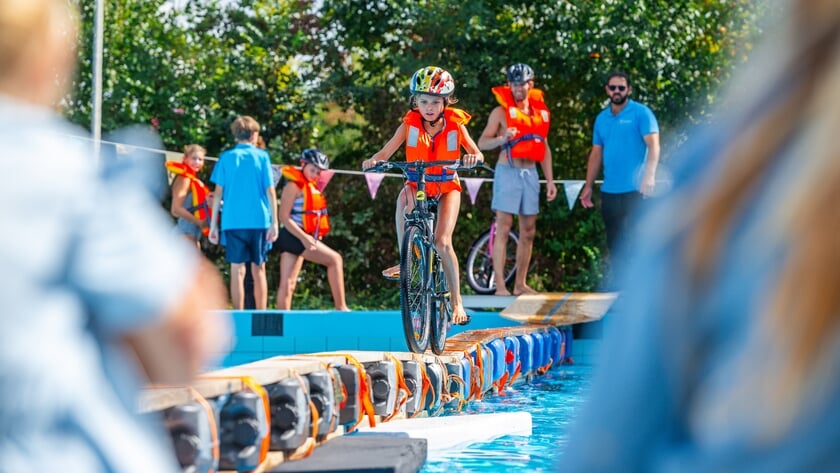 Fiets ‘m d’r in sluit feestweek spetterend af: ‘Mijn hart maakt soms een sprongetje’ [FOTOALBUM]