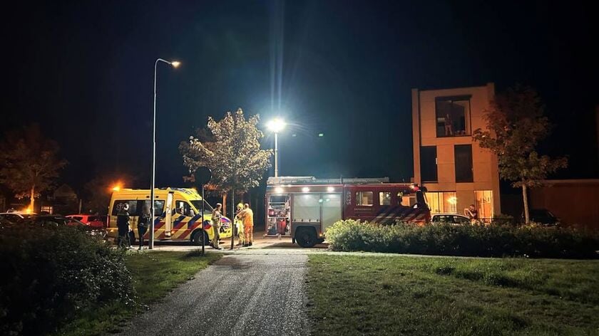 Omstander ademt rook in bij buitenbrand in parkje wijk Veerse Poort