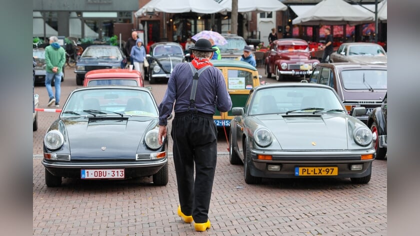 Vele soorten klassiekers doen Middelburg aan bij 25e oldtimerdag