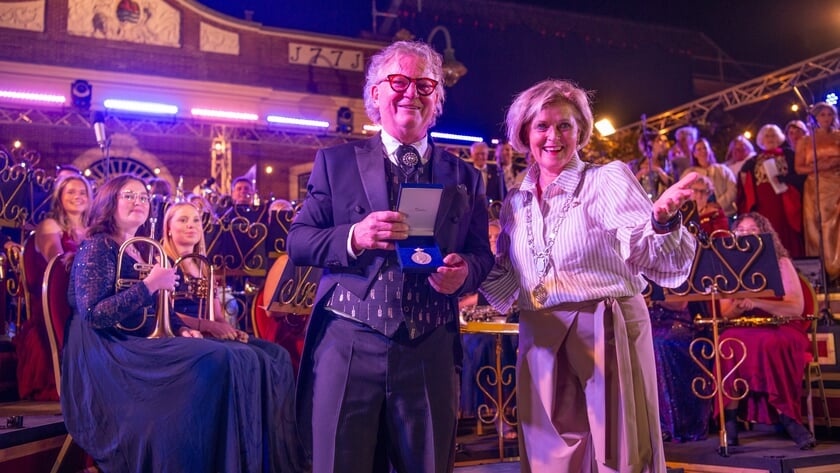 Koninklijke erepenning voor honderdjarige Oud-Vossemeers’ muziekvereniging [FOTOALBUM]