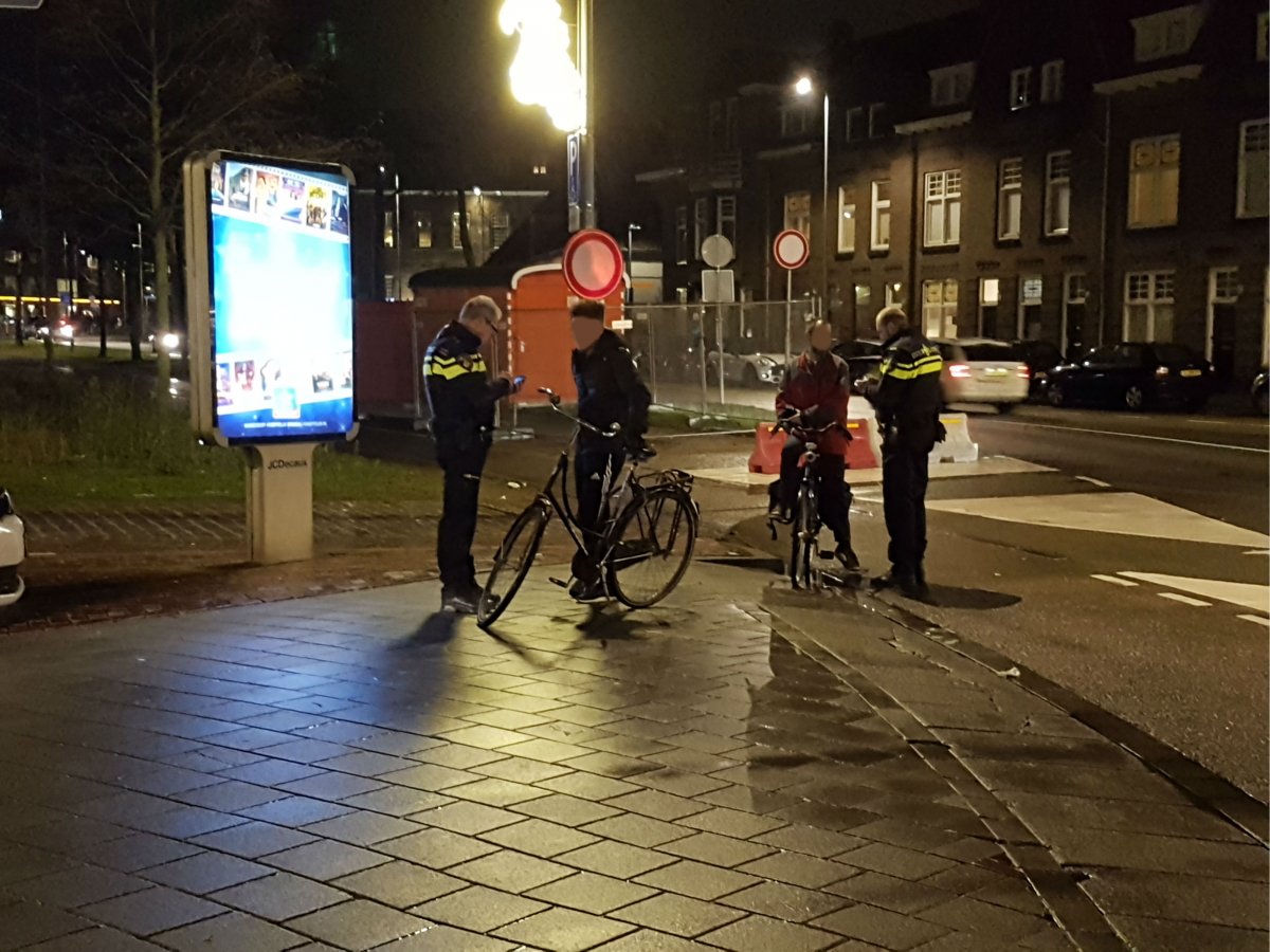 212 boetes voor fietsen zonder licht 212 boetes voor fietsen zonder licht