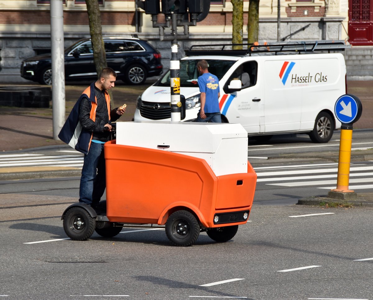 PostNL deze zomer met elektrische bakfietsen Breda in