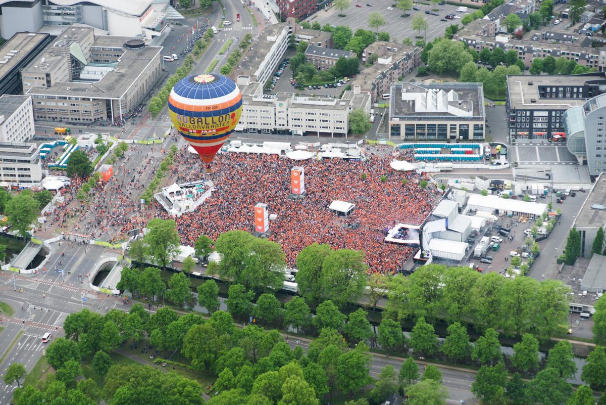 538Koningsdag 2014 uit de lucht. foto Ad Ballon