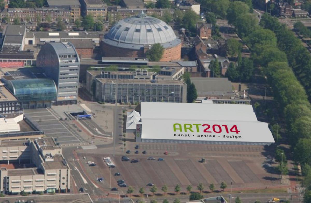 Impressie van de grote beurshallen op het Chasséveld. beeld ART2014