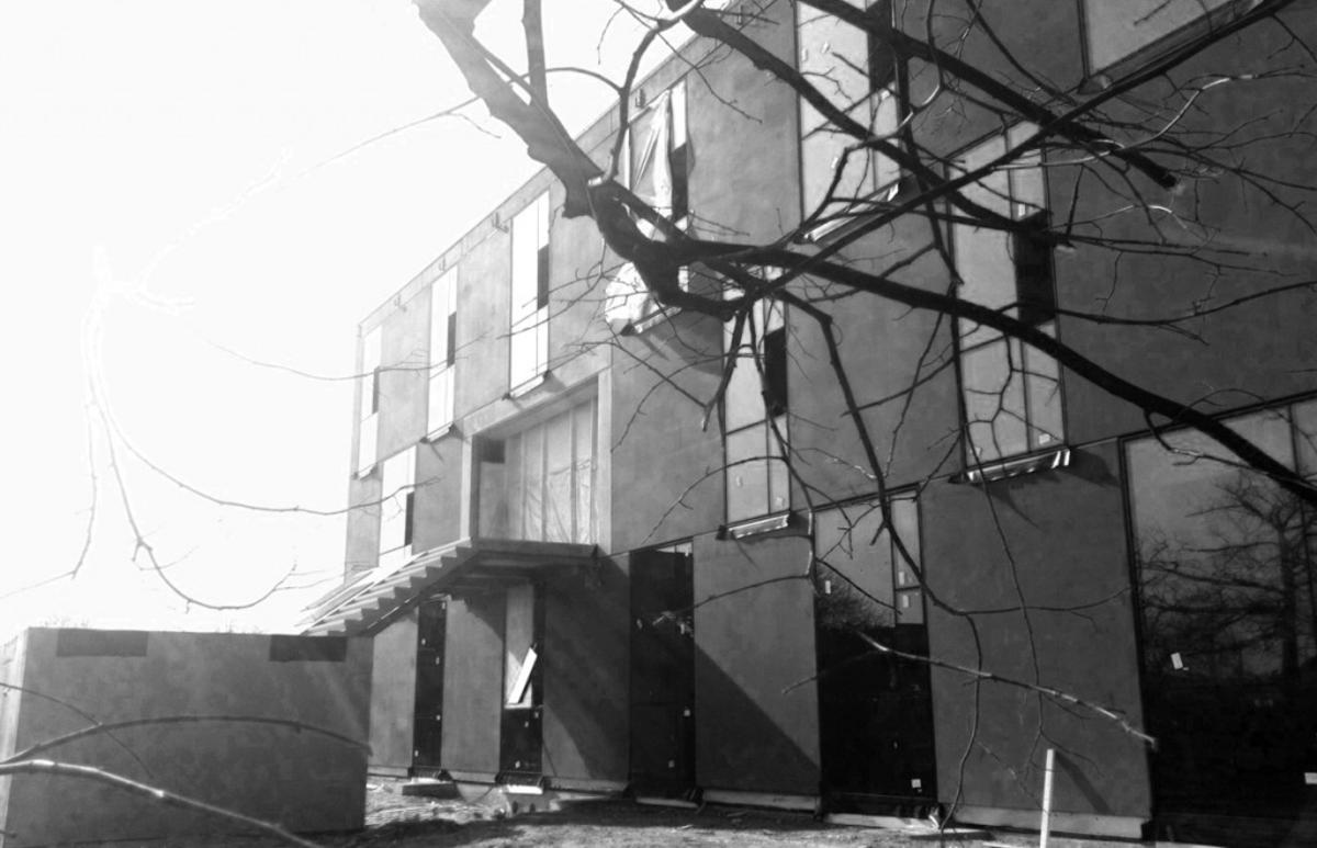 Het AV-Huis nadert voltooiing, maart 2012. foto Wijnand Nijs