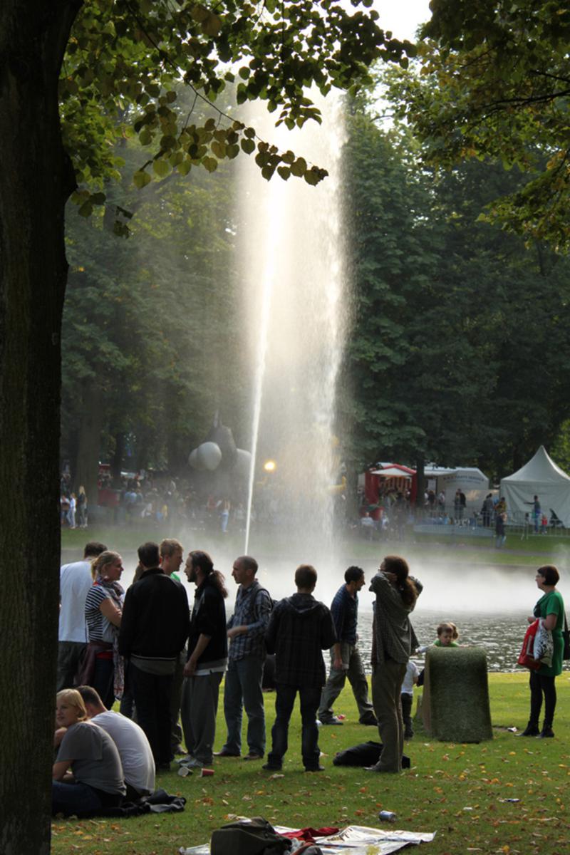 Ook zondag genoten naar schatting vijftienduizend mensen van Breda Barst in het Valkenberg. foto Raymond Tillieu