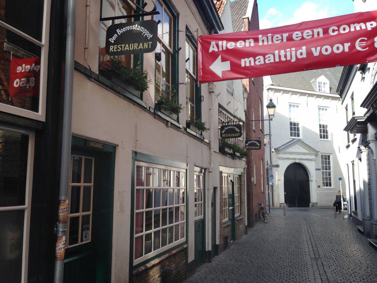 Den Boerenstampot in de Schoolstraat.