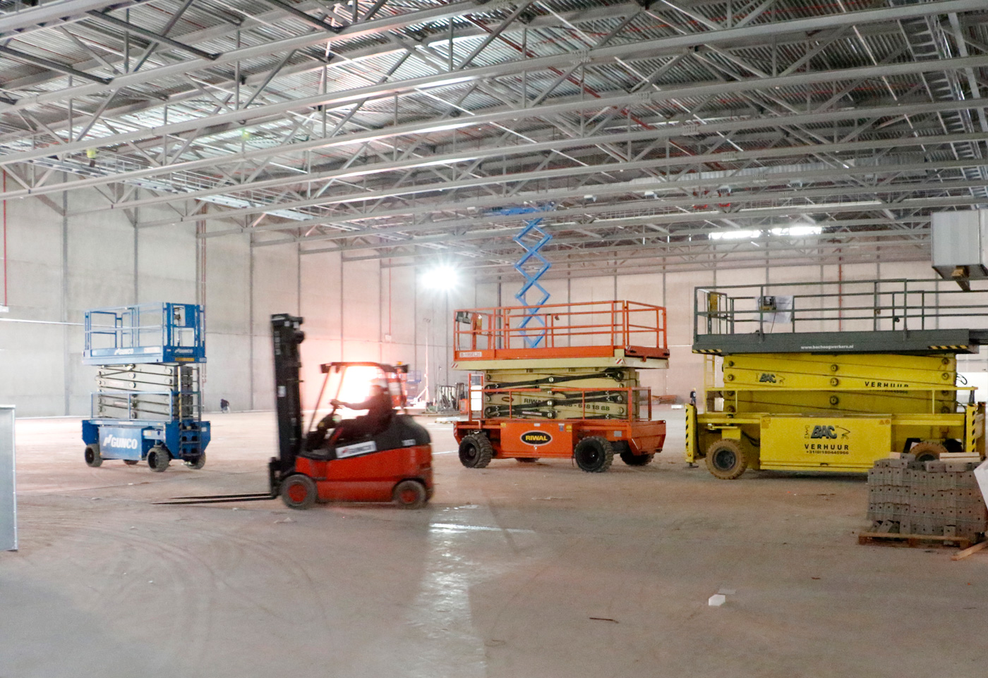 Evenementencomplex Breepark in aanbouw, 21 april 2017.