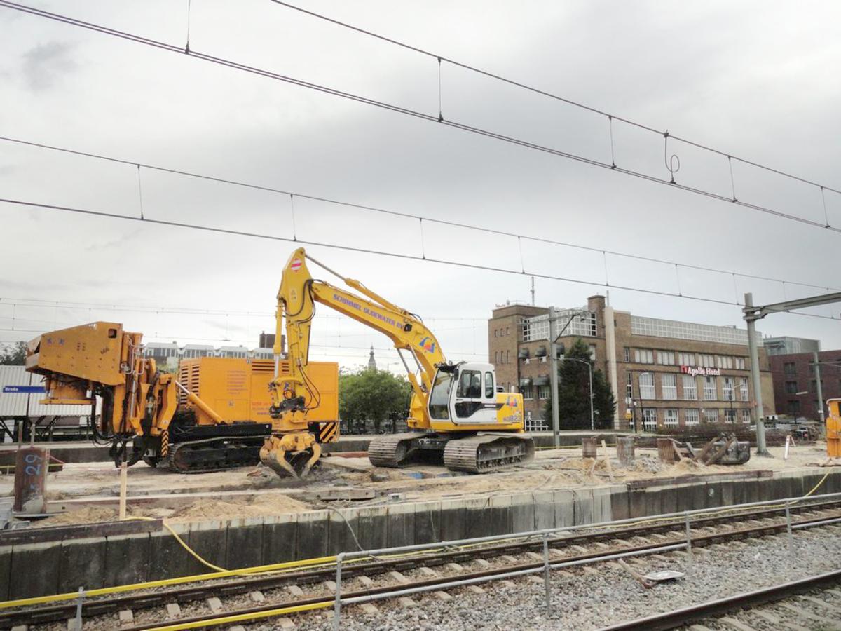 Het gaat nu hard rond Breda CS. Stand van zaken tweede helft september 2013. foto Henk Voermans