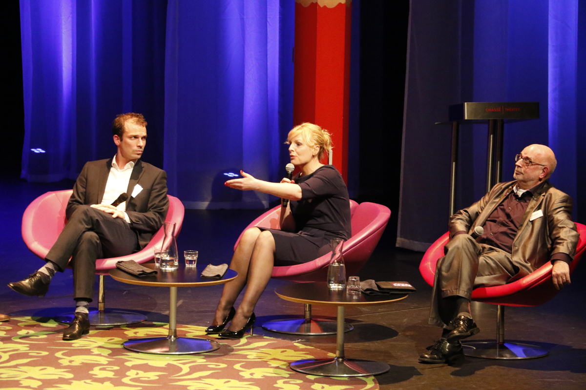 Debat de Kiezer aan Zet van Chassé Theater en BN DeStem.