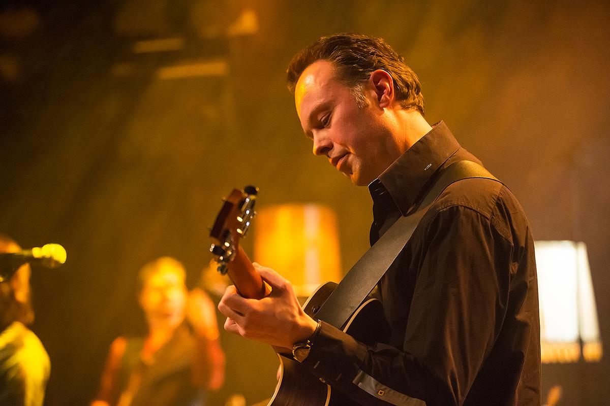 Tien bands uit Breda en directe omgeving presenteerden een akoestisch album onder de naam December Tapes. De opbrengst gaat naar het Jeugd Cultuurfonds.