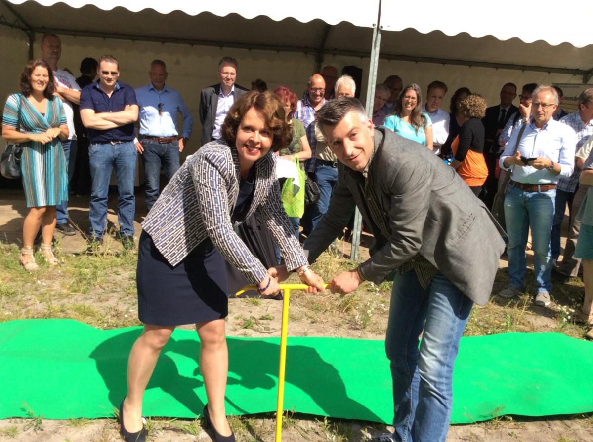 Groene Warmtestation officieel geopend door dijkgraaf Carla Moonen en wethouder Selcuk Akinci foto Gemeente Breda